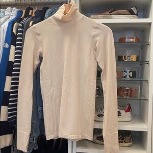 Athleta Foresthill Ascent Turtleneck Ivory